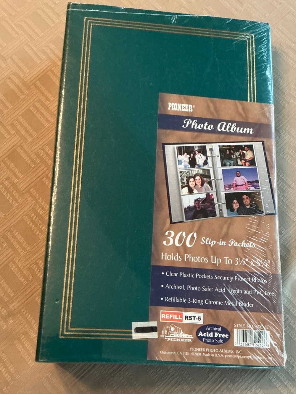 PIONEER Green Photo Album with Gold Border